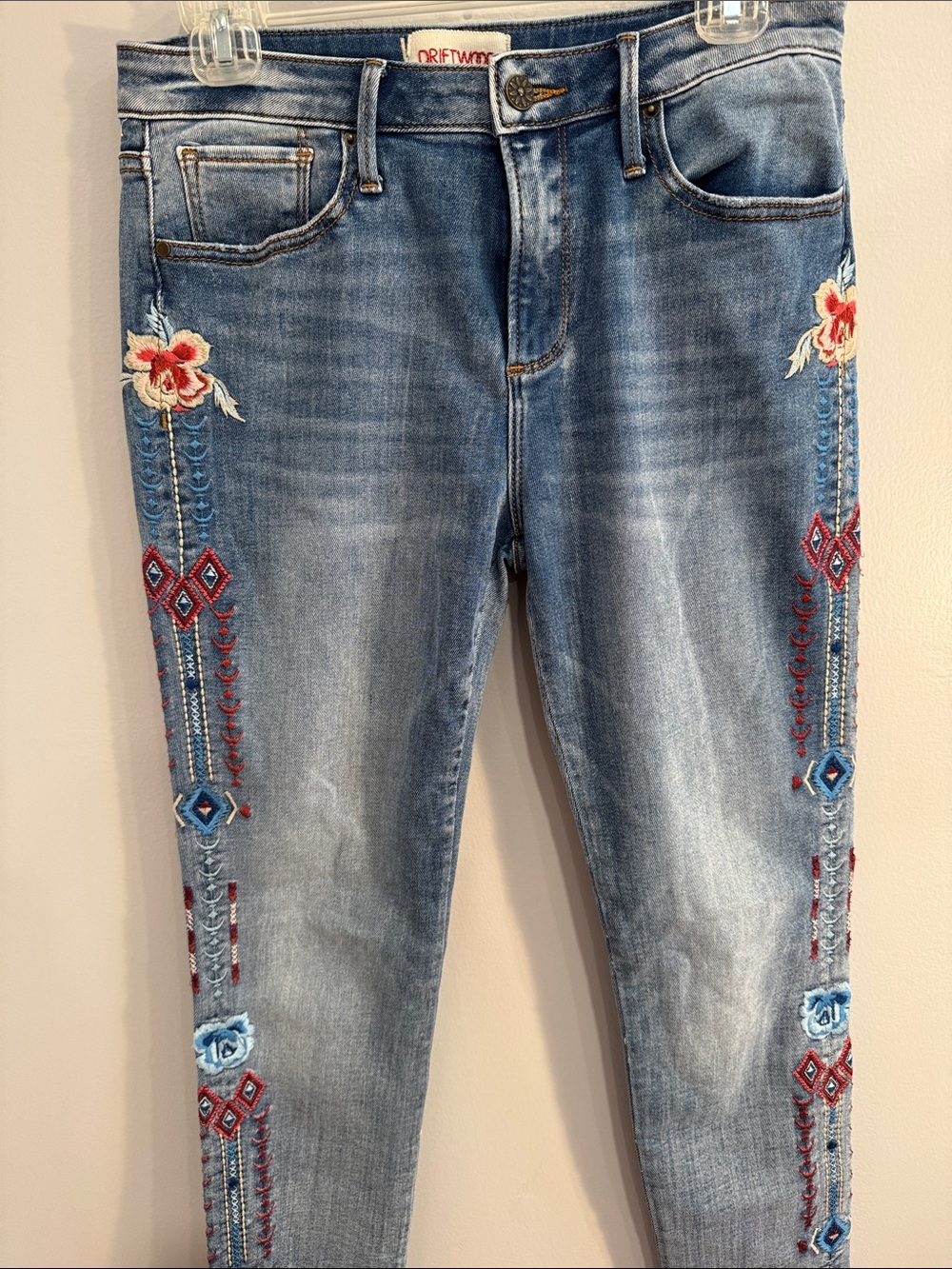 Driftwood Jackie skinny, stretchy floral embroidered frayed hem jeans Size 28 - Picture 14 of 14